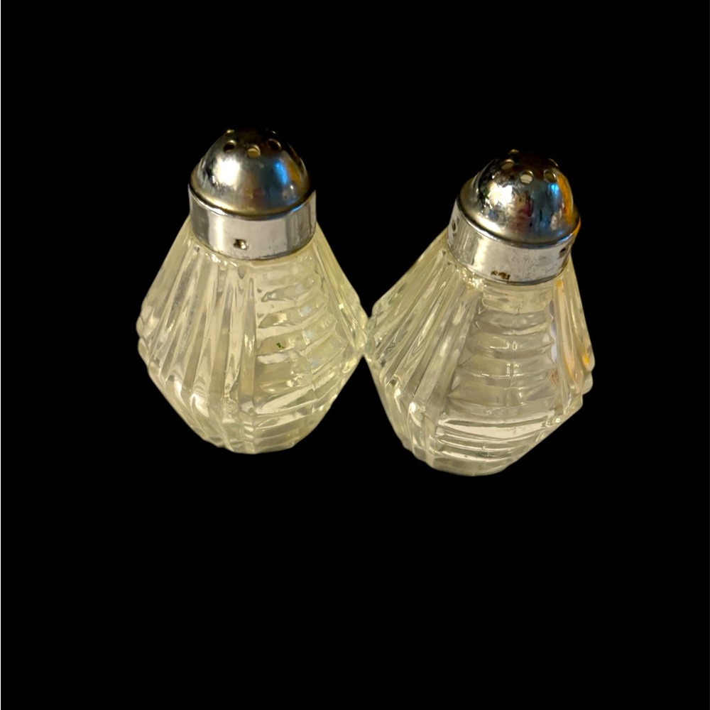 Anchor Hocking Salt & Pepper Set